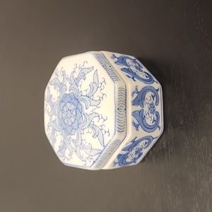 Blue and White Oriential Lidded Trinket